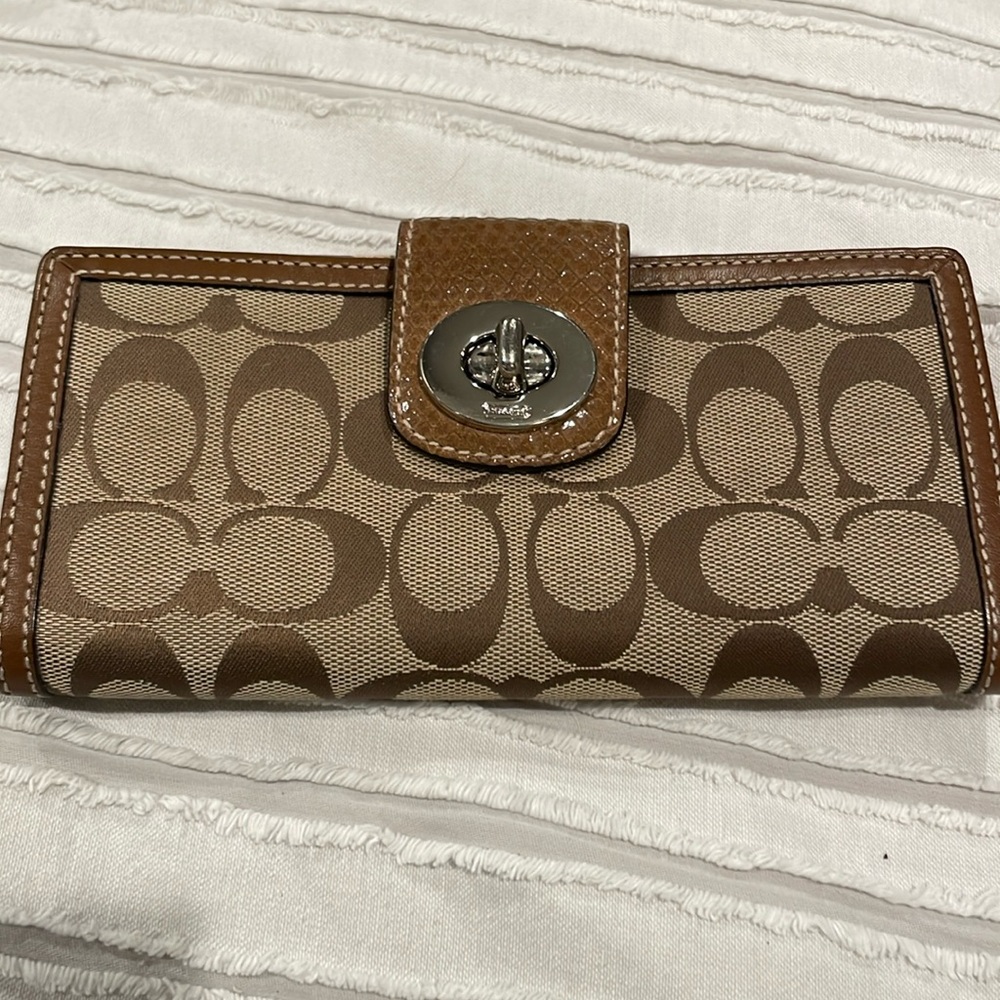 Coach wallet